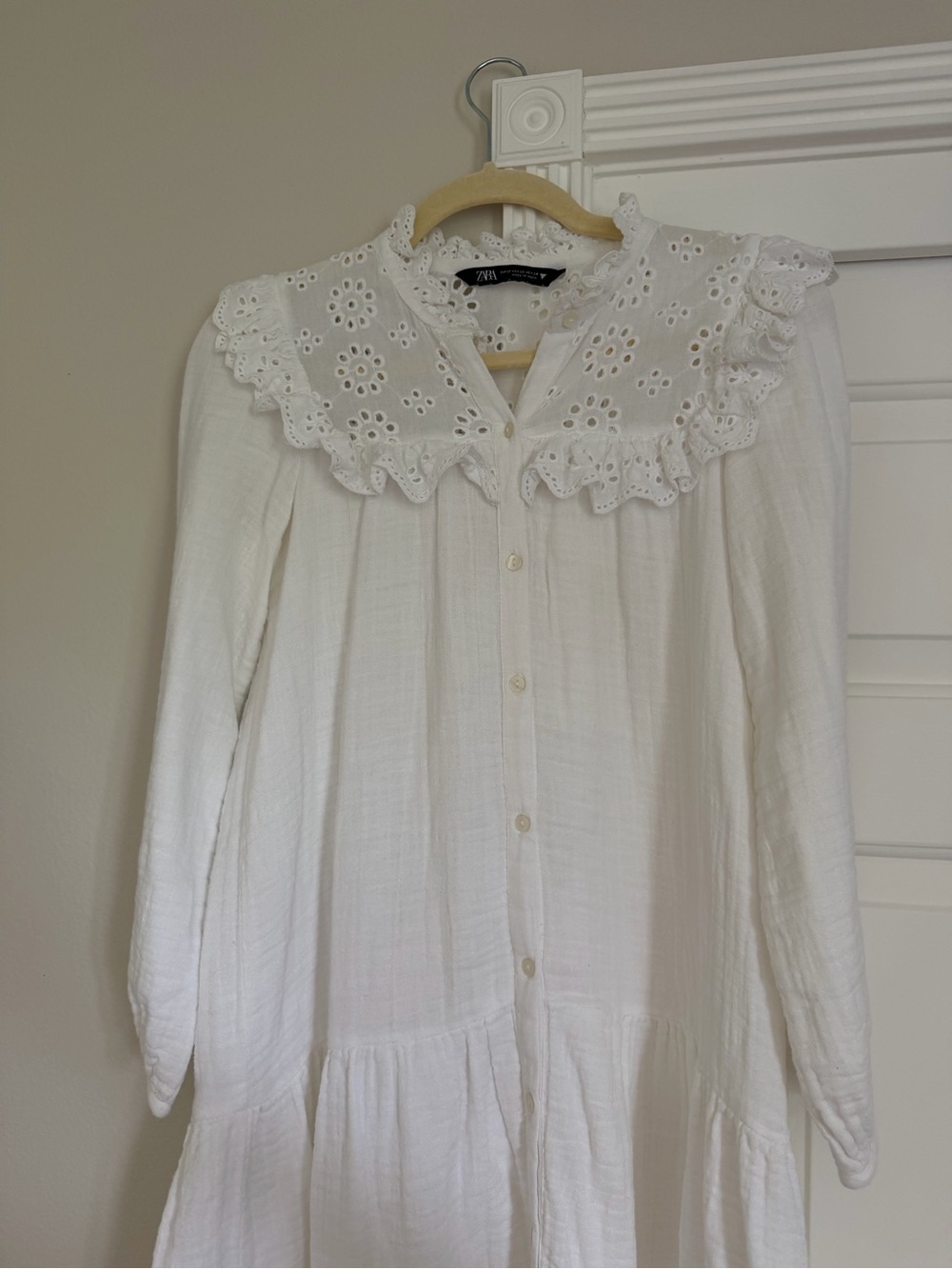 Zara White Eyelet Ruffle Collar Dress